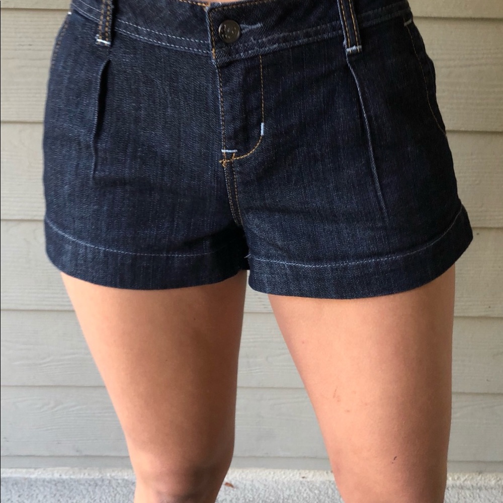 Denim Mid -Rise Jean shorts